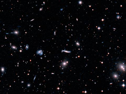 Kupa galaxií v Herkulovi Abell 2151