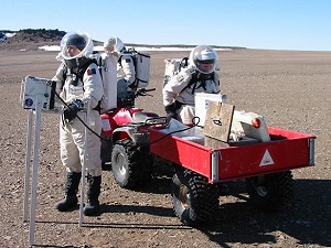Měření odrazivosti na planině Von Braun Planitia.