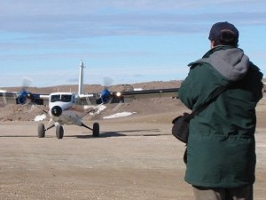 Přílet Twin Otter.
